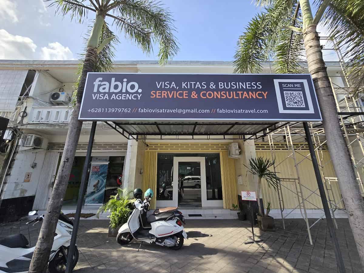 Fabio Visa Agency - Cover - exterior office